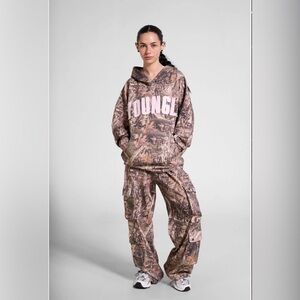 NEW WITH TAGS YOUNG LA CAMO HOODIE SIZE L/XL